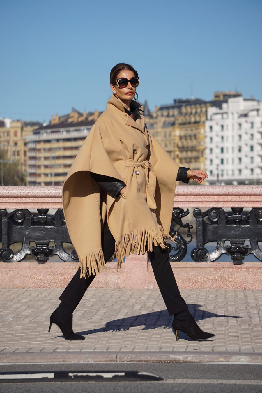 Cape-Mantel Ornella Beige