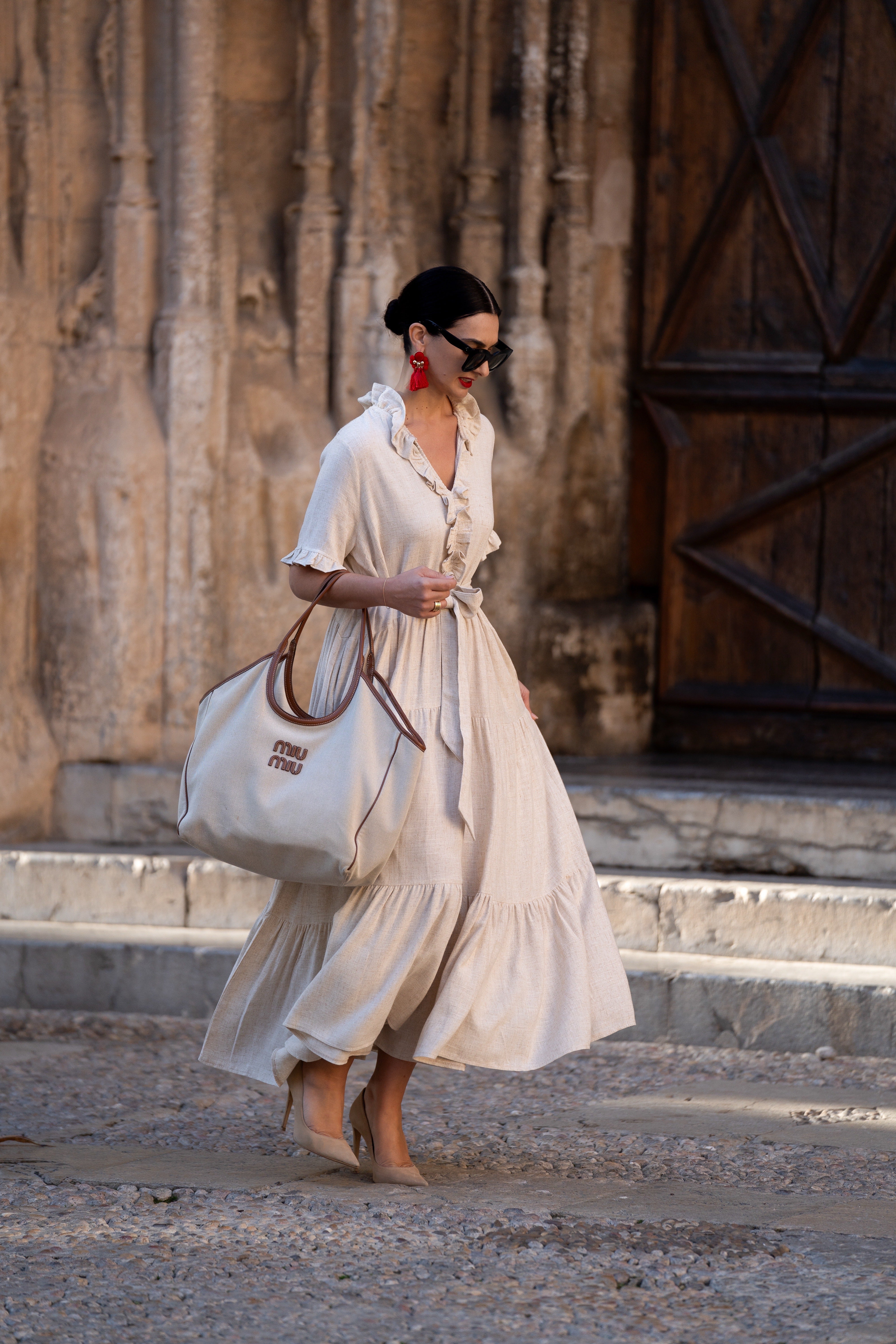 Dress Igone Linen Beige Marielle Stokkelaar Dress Igone Linen Beige Marielle Stokkelaar